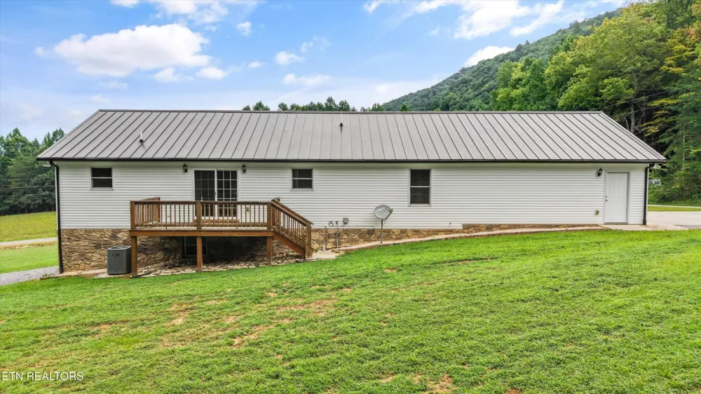 1220 Cougar Tr Del Rio, TN 37727