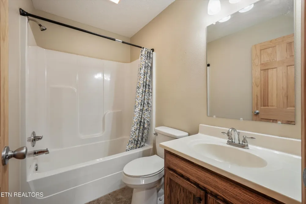 1220 Cougar Tr Del Rio, TN 37727