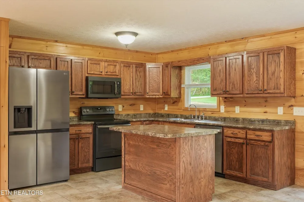1220 Cougar Tr Del Rio, TN 37727
