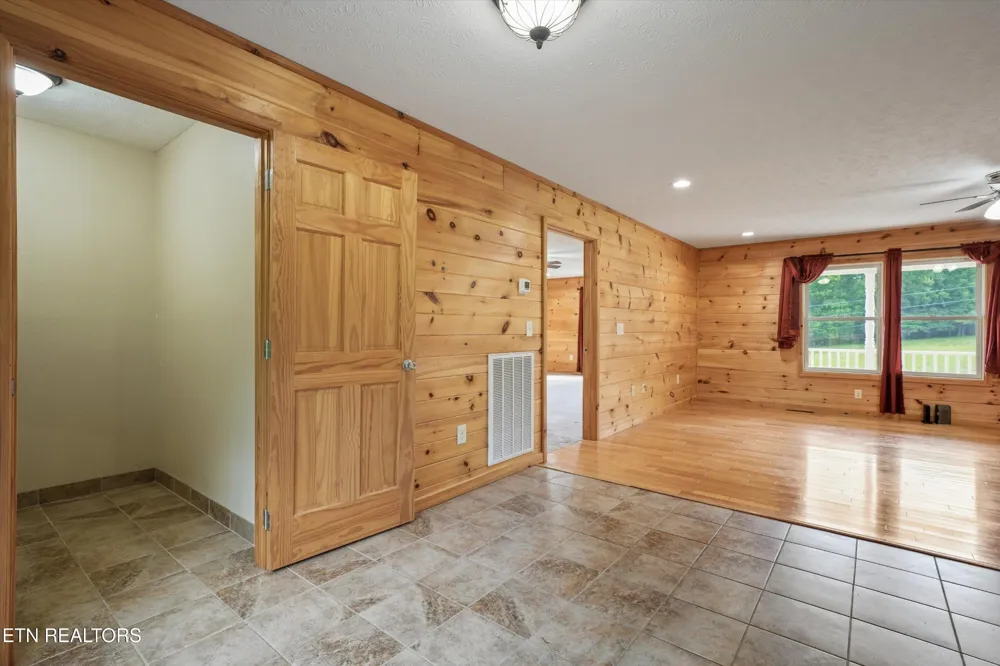 1220 Cougar Tr Del Rio, TN 37727