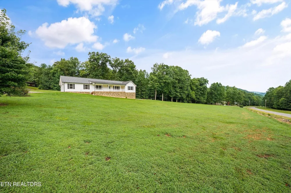 1220 Cougar Tr Del Rio, TN 37727