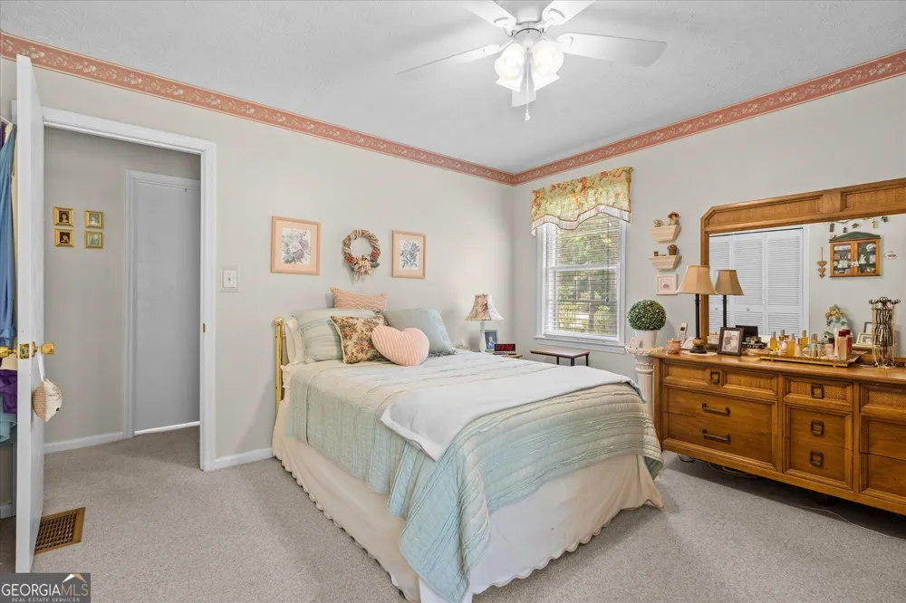 1417 Pineview CIR Douglasville, GA 30134