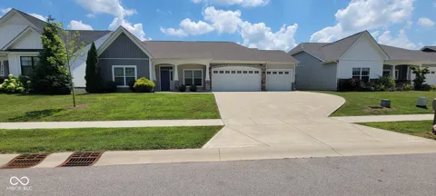 3715 W Denise Drive