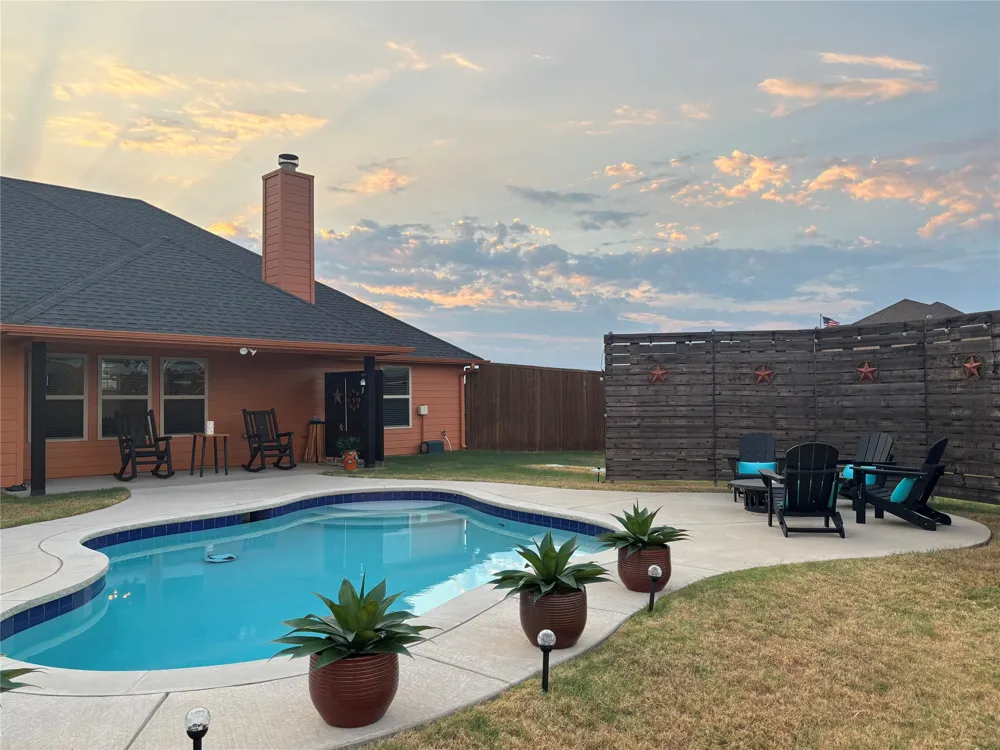 410 Water Fall Lane Nevada, TX 75173