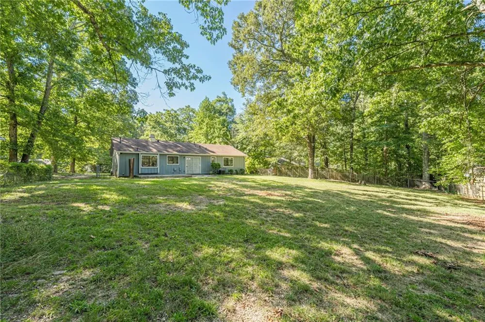 5350 Greenhedge Trail Stone Mountain, GA 30088
