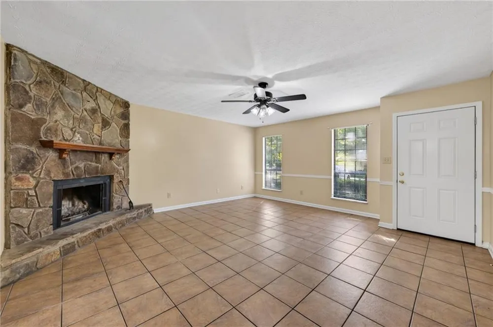 5350 Greenhedge Trail Stone Mountain, GA 30088