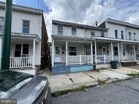 302 S 2ND STREET
