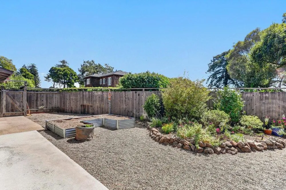 7101 Viewpoint Road Aptos, CA 95003