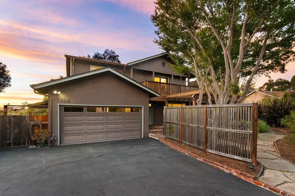 7101 Viewpoint Road Aptos, CA 95003