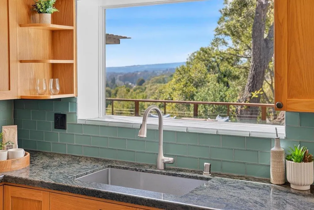 7101 Viewpoint Road Aptos, CA 95003