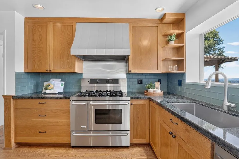 7101 Viewpoint Road Aptos, CA 95003