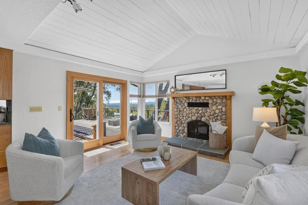 7101 Viewpoint Road Aptos, CA 95003
