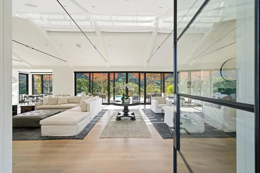 21888 Blue Oaks Place Los Altos Hills, CA 94022