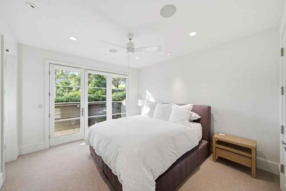 21888 Blue Oaks Place Los Altos Hills, CA 94022