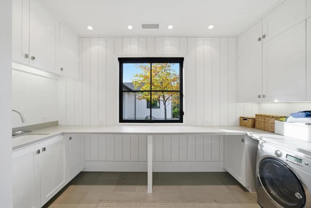 21888 Blue Oaks Place Los Altos Hills, CA 94022