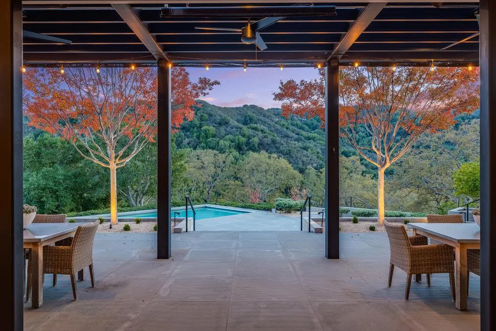 21888 Blue Oaks Place Los Altos Hills, CA 94022