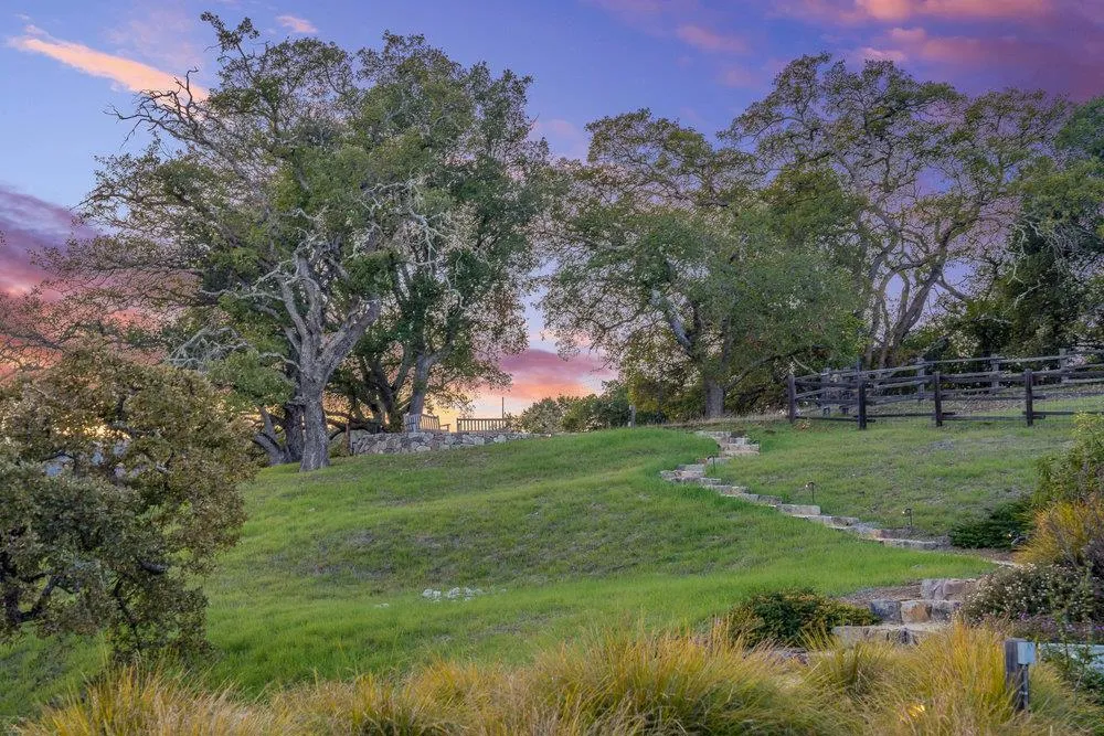 21888 Blue Oaks Place Los Altos Hills, CA 94022