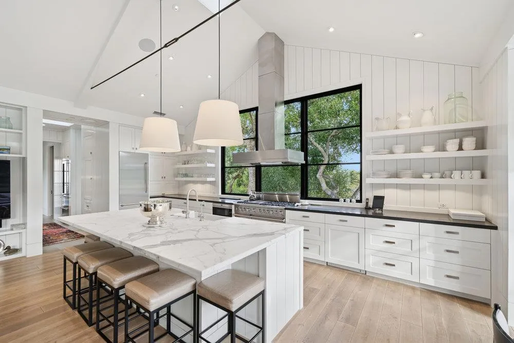 21888 Blue Oaks Place Los Altos Hills, CA 94022