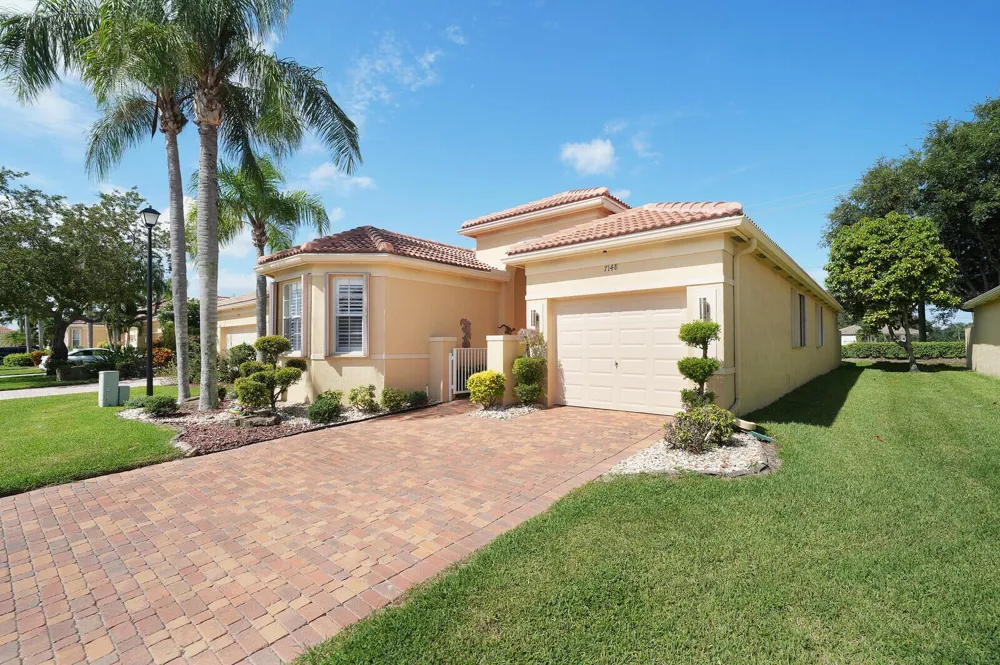 7148 CATALUNA CIRCLE Delray Beach, FL 33446