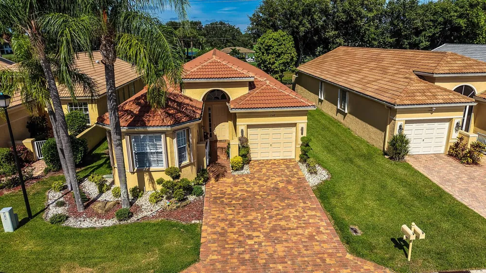 7148 CATALUNA CIRCLE Delray Beach, FL 33446
