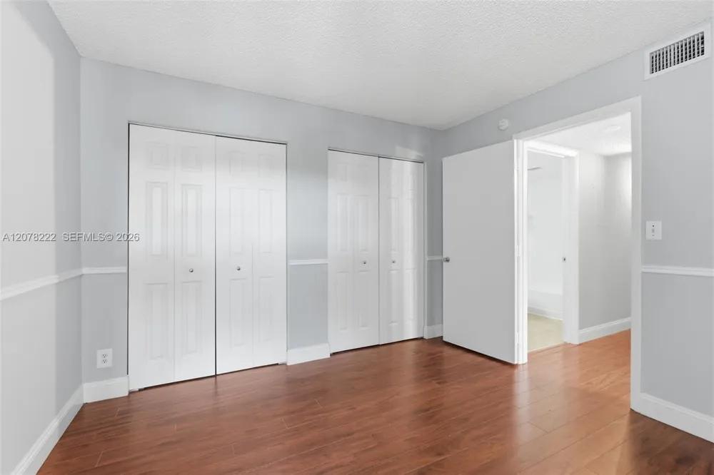 7610 Westwood Dr #122 Tamarac, FL 33321