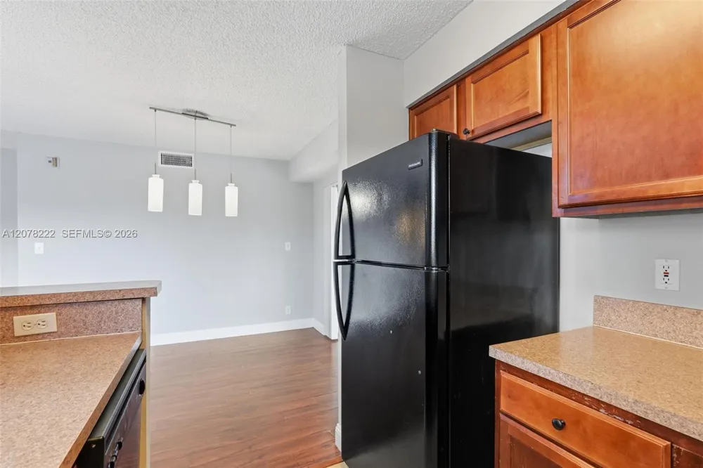 7610 Westwood Dr #122 Tamarac, FL 33321
