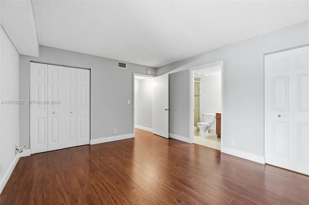 7610 Westwood Dr #122 Tamarac, FL 33321