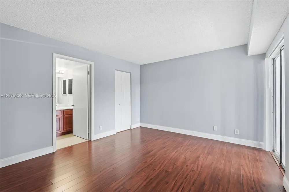 7610 Westwood Dr #122 Tamarac, FL 33321