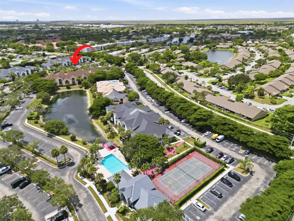 7610 Westwood Dr #122 Tamarac, FL 33321