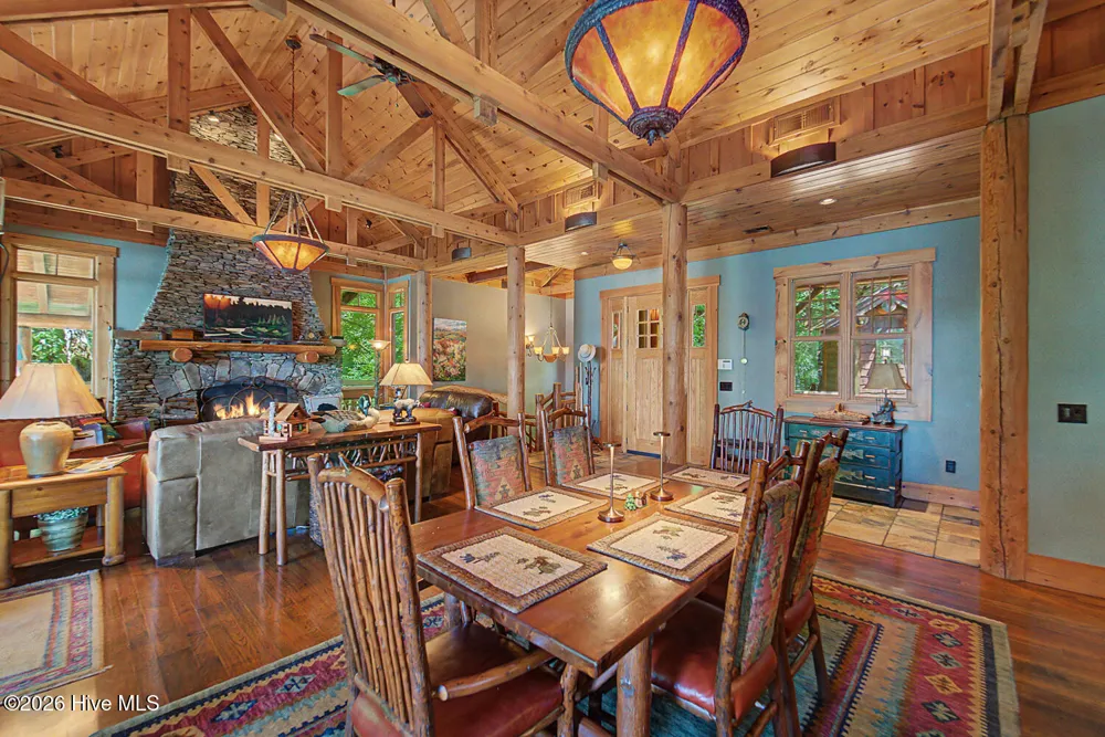 4 Lakeside Trail Robbinsville, NC 28771