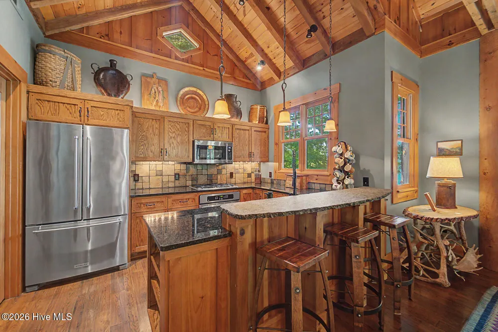 4 Lakeside Trail Robbinsville, NC 28771