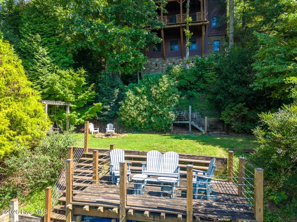 4 Lakeside Trail Robbinsville, NC 28771