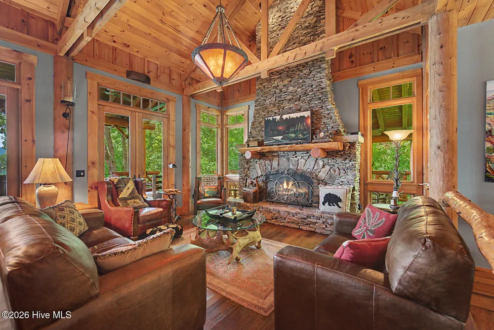 4 Lakeside Trail Robbinsville, NC 28771