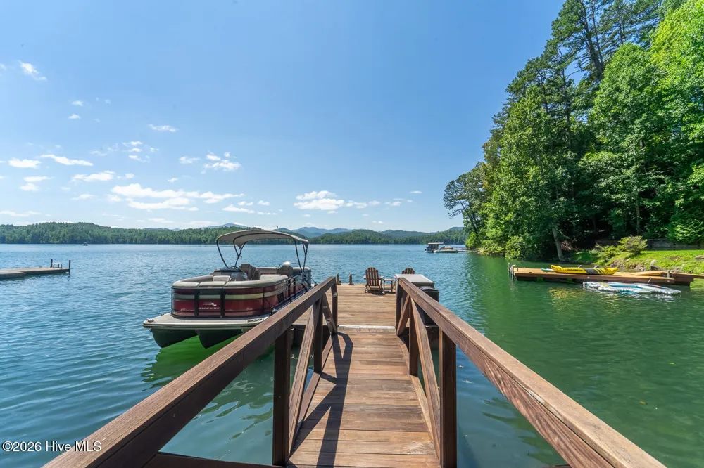 4 Lakeside Trail Robbinsville, NC 28771