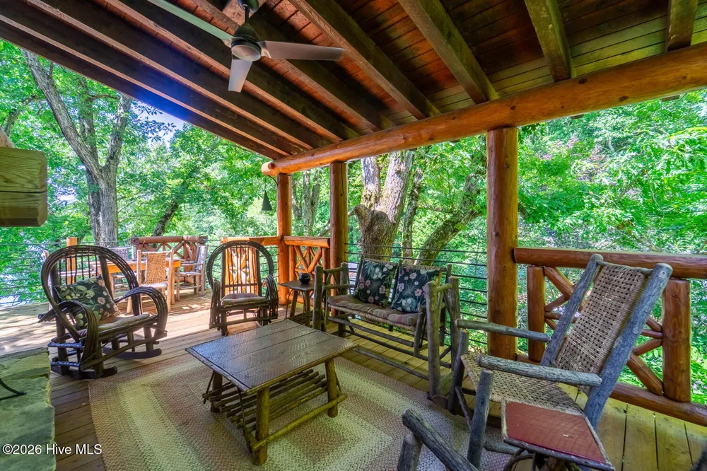 4 Lakeside Trail Robbinsville, NC 28771