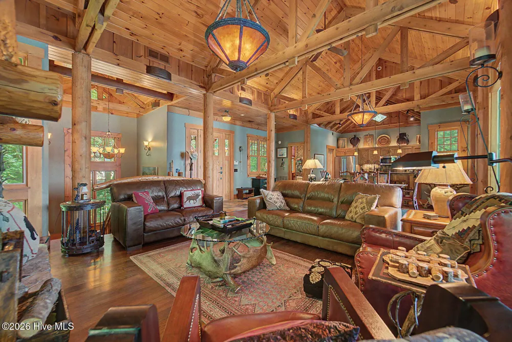4 Lakeside Trail Robbinsville, NC 28771