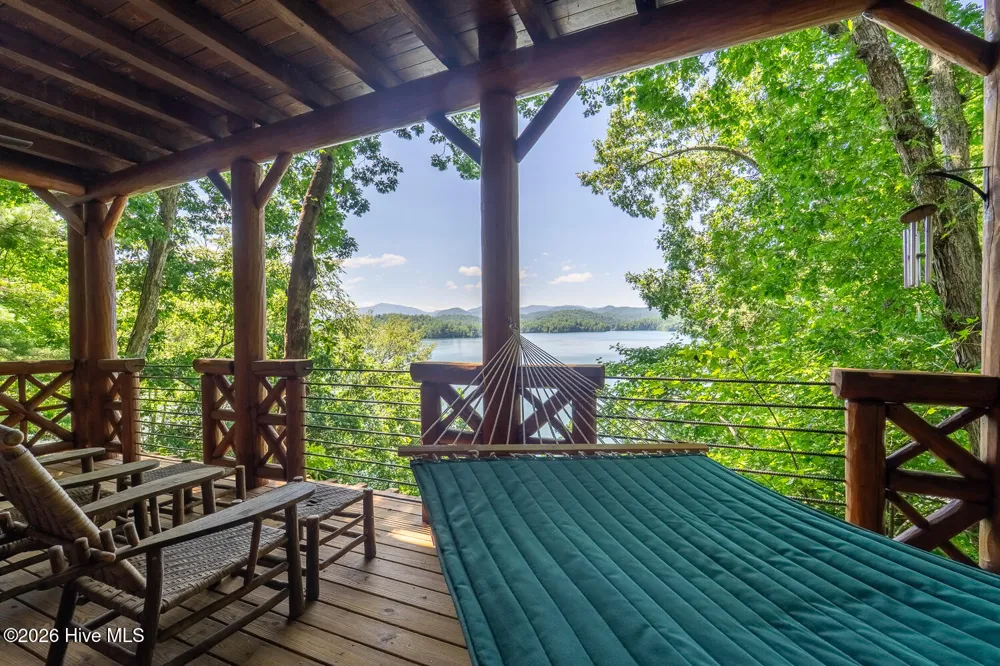 4 Lakeside Trail Robbinsville, NC 28771