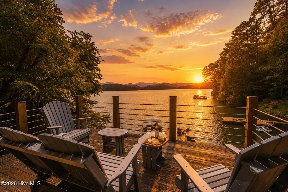 4 Lakeside Trail Robbinsville, NC 28771