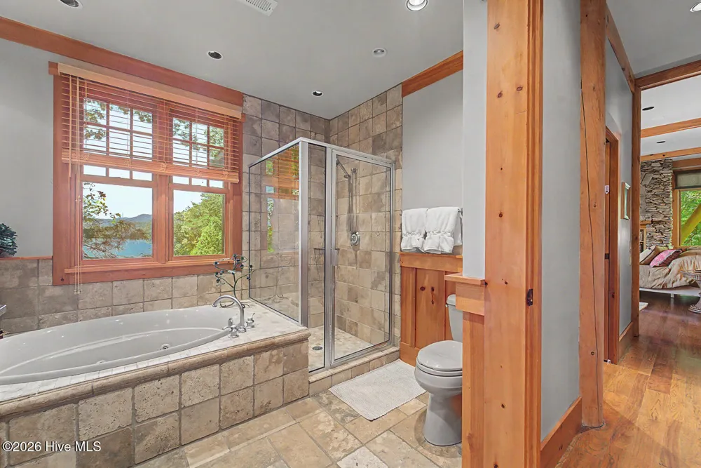 4 Lakeside Trail Robbinsville, NC 28771