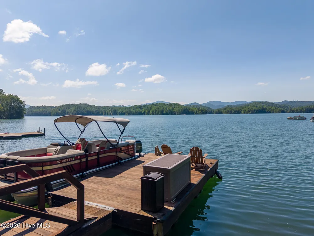 4 Lakeside Trail Robbinsville, NC 28771