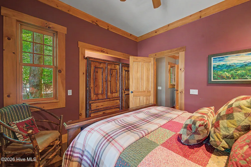 4 Lakeside Trail Robbinsville, NC 28771
