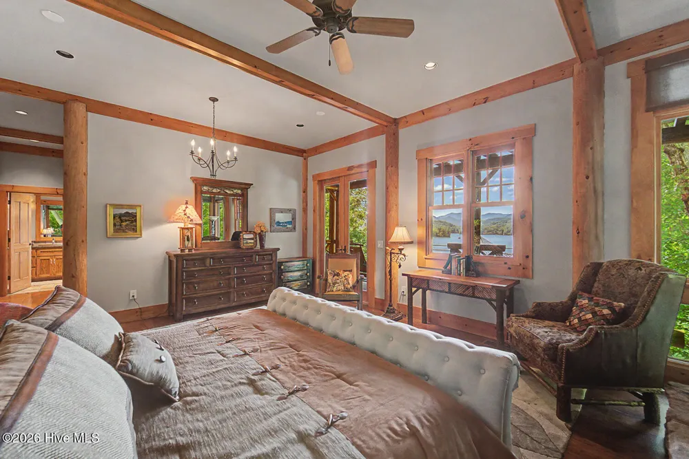 4 Lakeside Trail Robbinsville, NC 28771