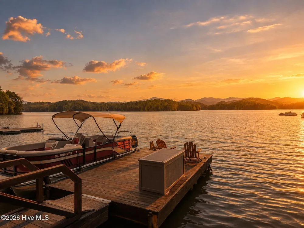 4 Lakeside Trail Robbinsville, NC 28771