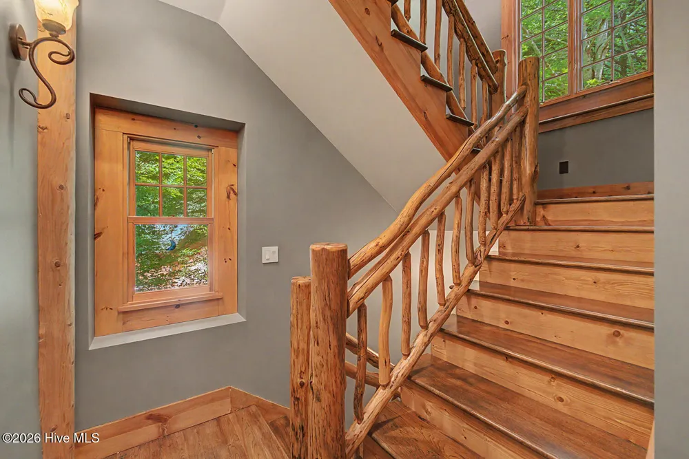 4 Lakeside Trail Robbinsville, NC 28771
