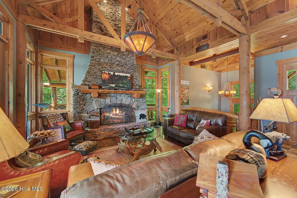 4 Lakeside Trail Robbinsville, NC 28771