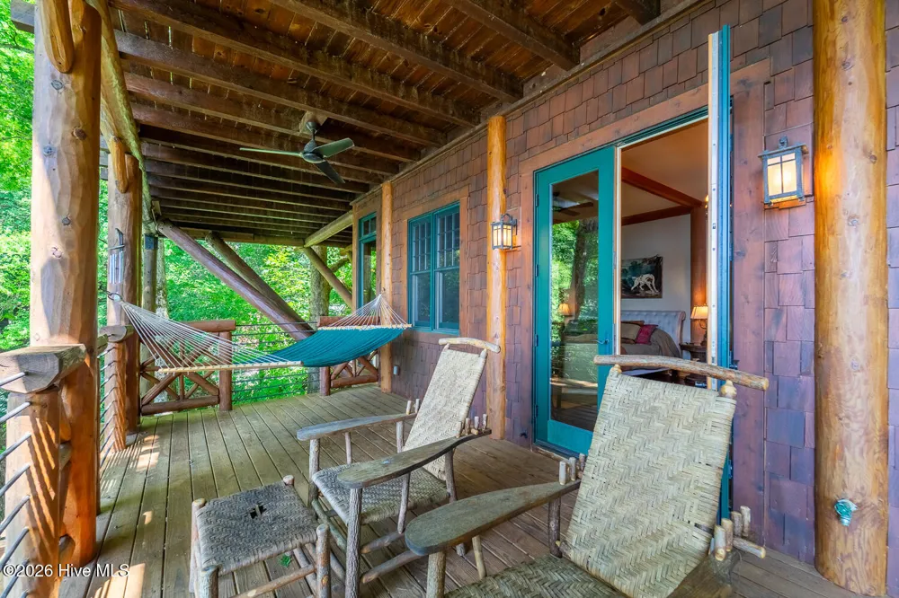 4 Lakeside Trail Robbinsville, NC 28771