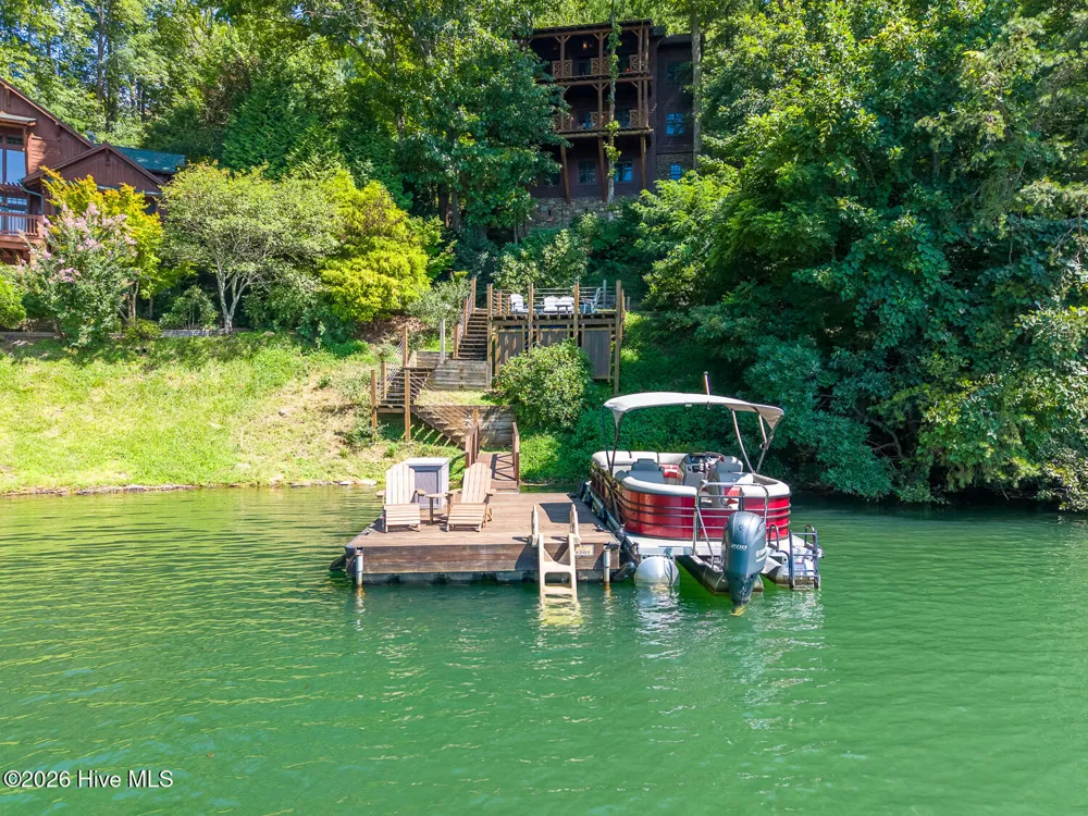 4 Lakeside Trail Robbinsville, NC 28771