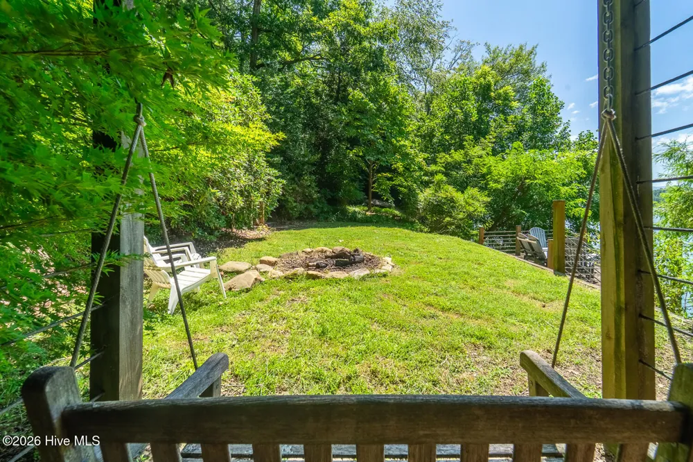 4 Lakeside Trail Robbinsville, NC 28771