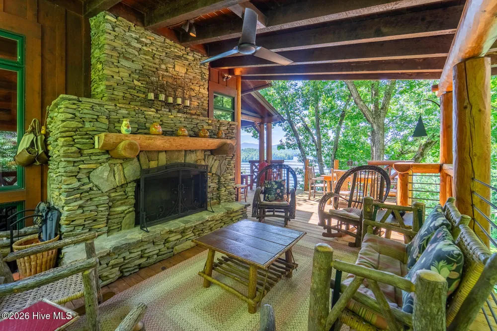 4 Lakeside Trail Robbinsville, NC 28771
