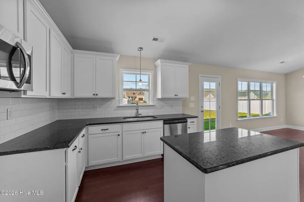 2317 Rhinestone Drive Winterville, NC 28590